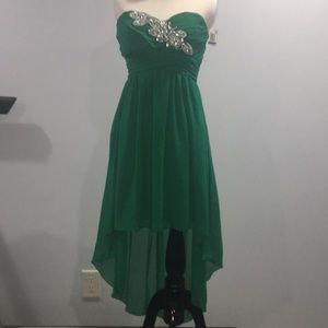 Size 9 green strapless dress